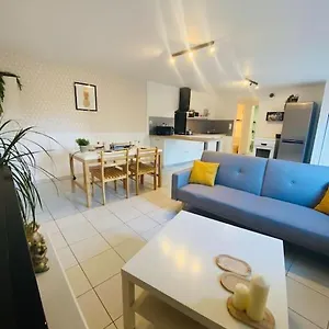 https://joli-t2-2-pas-du-centre-ville.inbrittany.com