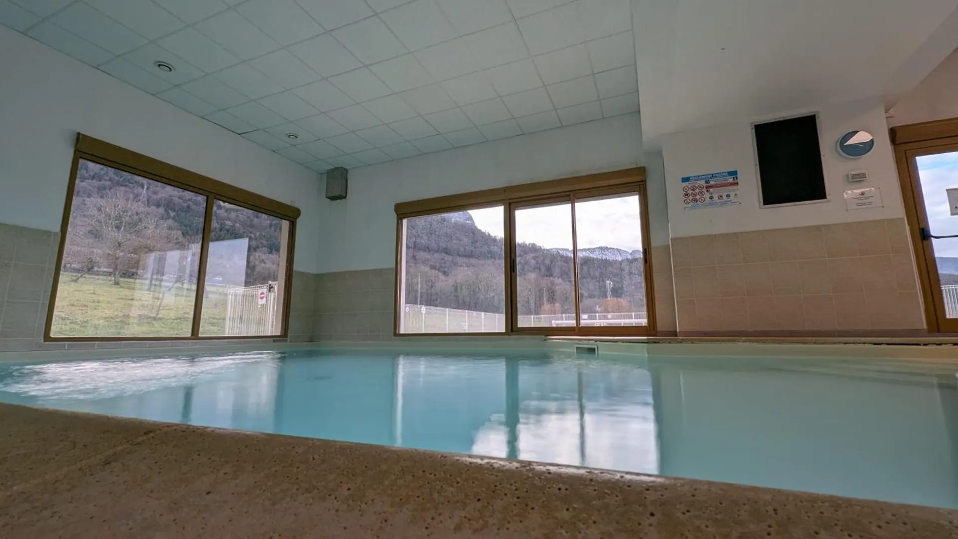 Appartement Le Cosy du Birdie - studio 4 personnes avec piscine au Golf de Giez France